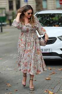 Kelly Brook feet photo thumbnail