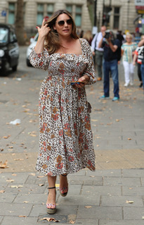 Kelly Brook feet photo thumbnail