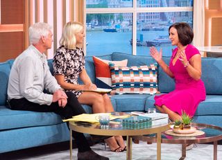 Holly Willoughby feet photo thumbnail