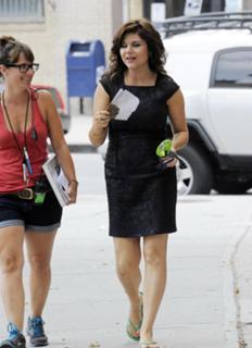 Tiffani Thiessen feet photo thumbnail