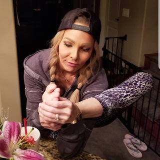 Kyle Unfug feet photo thumbnail