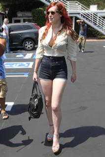 Rumer Willis feet photo thumbnail