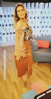 Lívia Andrade feet photo thumbnail