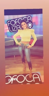 Lívia Andrade feet photo thumbnail