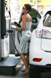 Halle Berry feet photo thumbnail