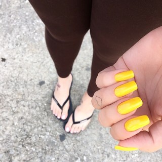 Jaqueline Mello feet photo thumbnail