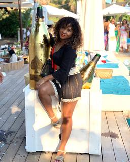 Angela Yee feet photo thumbnail