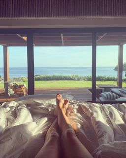 Michelle Monaghan feet photo thumbnail