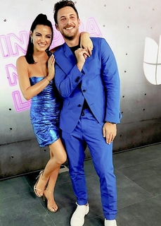 Maite Perroni feet photo thumbnail