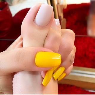 Jaqueline Mello feet photo thumbnail