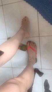 Alaine Crissiê feet photo thumbnail