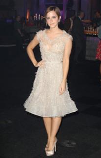 Emma Watson feet photo thumbnail