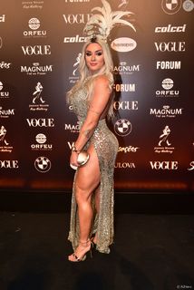Juliana Salimeni feet photo thumbnail