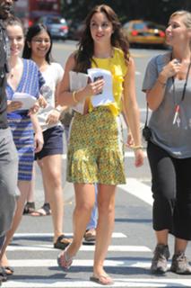 Leighton Meester feet photo thumbnail