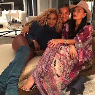 Nicole Scherzinger feet photo thumbnail