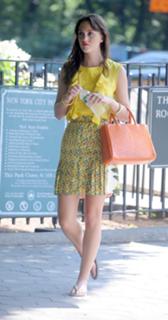 Leighton Meester feet photo thumbnail
