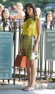 Leighton Meester feet photo thumbnail