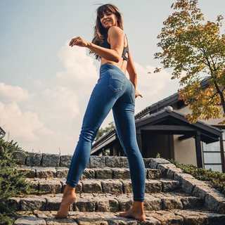 Anna Lewandowska feet photo thumbnail