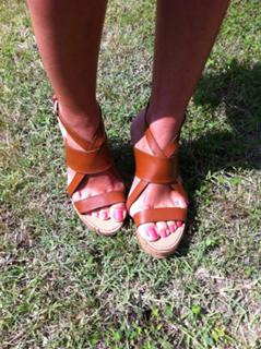 Paula Echevarría feet photo thumbnail