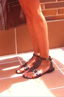 Paula Echevarría feet photo thumbnail