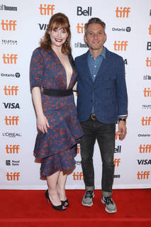 Bryce Dallas Howard feet photo thumbnail