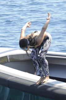 Michelle Rodriguez feet photo thumbnail
