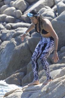 Michelle Rodriguez feet photo thumbnail