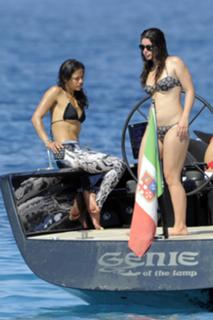 Michelle Rodriguez feet photo thumbnail