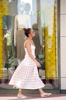 Jennifer Lopez feet photo thumbnail