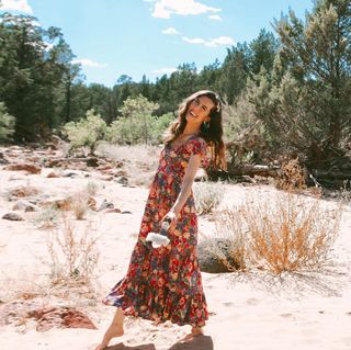 Brittani Taylor feet photo thumbnail
