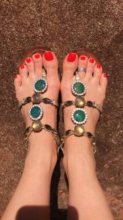 Alaine Crissiê feet photo thumbnail
