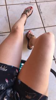 Alaine Crissiê feet photo thumbnail