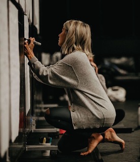 Julianne Hough feet photo thumbnail