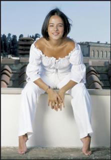 Alizée feet photo 4