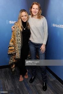 Maria Bello feet photo thumbnail