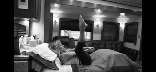 Jennifer Lopez feet photo thumbnail