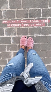 Jenna Ezarik feet photo thumbnail