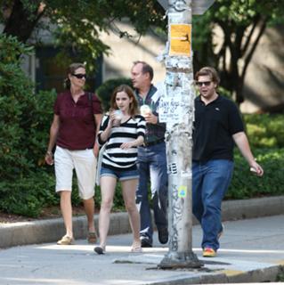 Emma Watson feet photo thumbnail