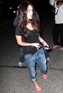 Megan Fox feet photo thumbnail