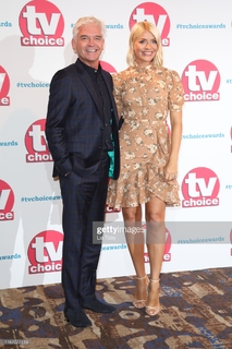Holly Willoughby feet photo thumbnail