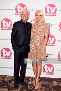 Holly Willoughby feet photo thumbnail