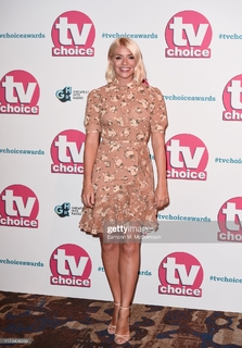 Holly Willoughby feet photo thumbnail
