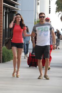 Megan Fox feet photo thumbnail