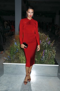 Adriana Lima feet photo thumbnail