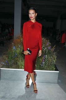 Adriana Lima feet photo thumbnail