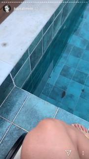 Juliana Salimeni feet photo thumbnail