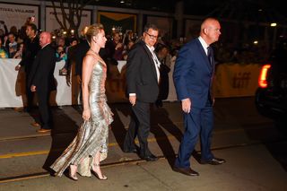 Scarlett Johansson feet photo thumbnail