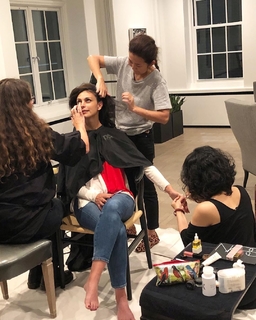 Morena Baccarin feet photo thumbnail