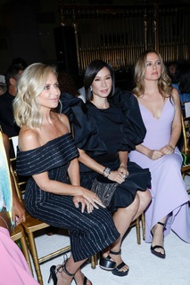 Lucy Liu feet photo thumbnail