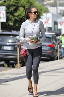 Nina Dobrev feet photo thumbnail